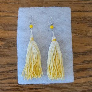 ❣️HP❣️ Yellow vtg tassel drop playful silky long statement fringe earrings.